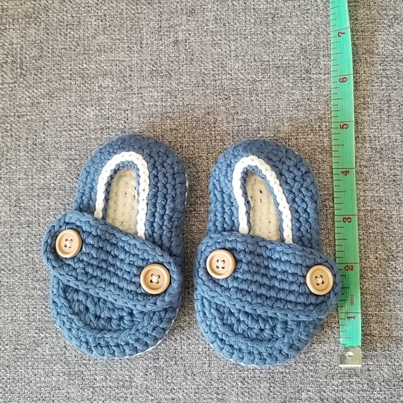 ⭐HOST PICK! ⭐ NWOT Crochet Hat & Booties - Picture 3 of 7